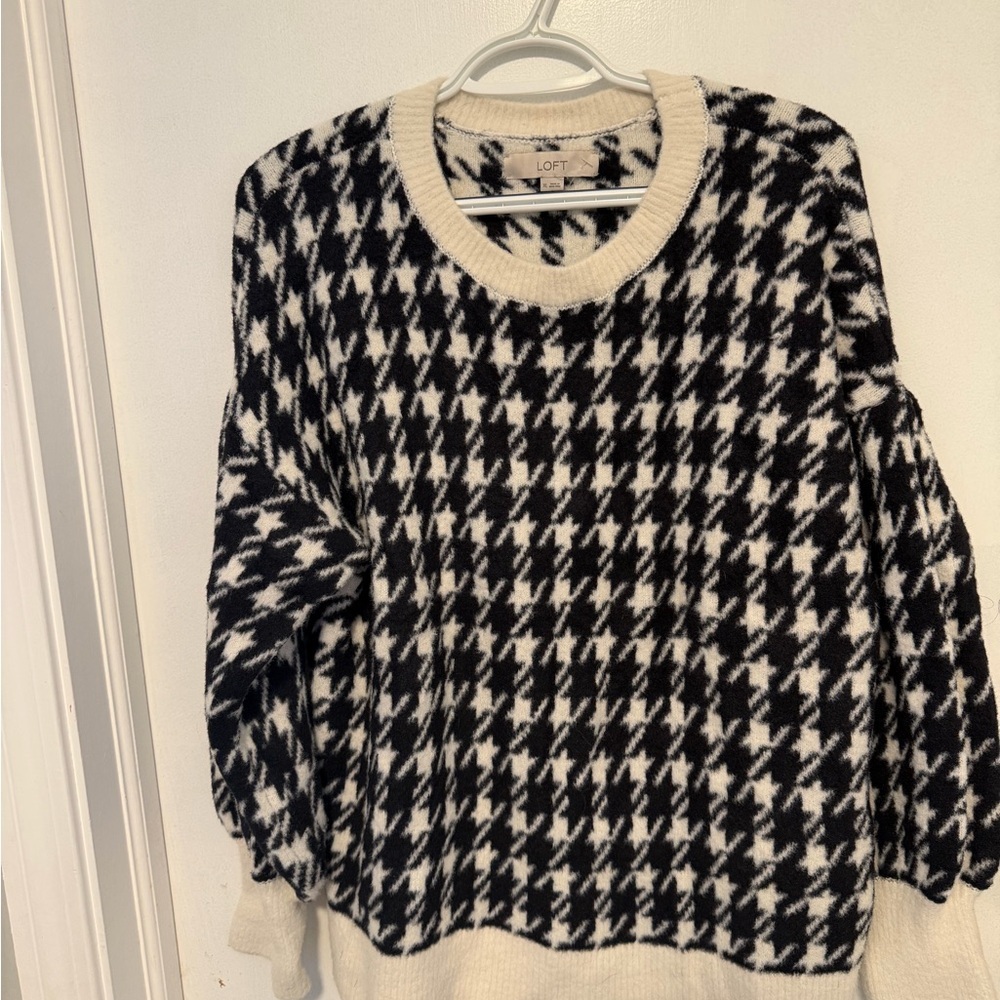 LOFT Black and White Houndstooth Sweater